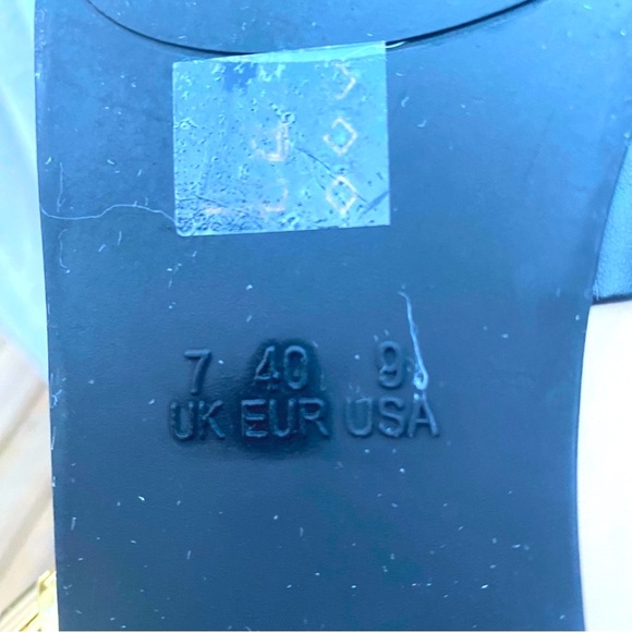 Elegant Beige and Black Women's Mules with gold details. Size 9 NWOT - Picture 5 of 5